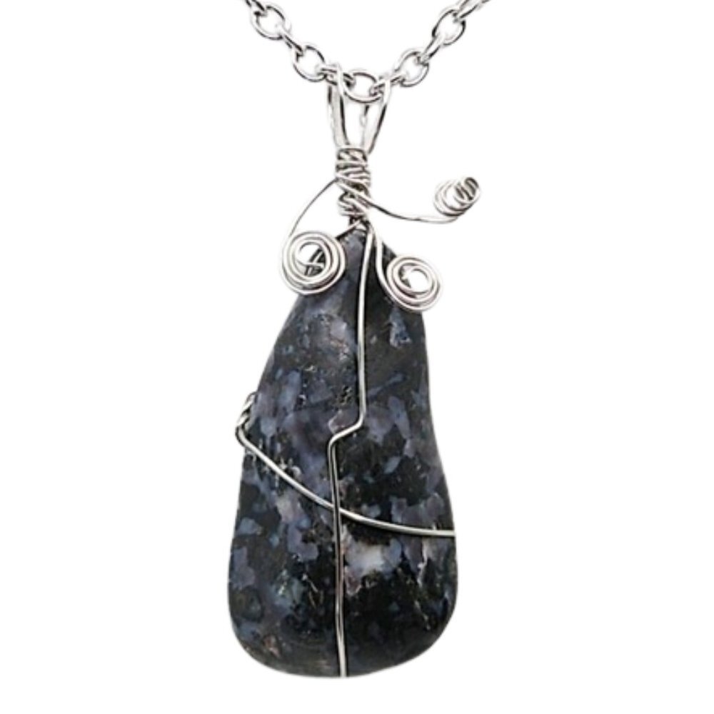 Handmade Snow Flake Obsidian Necklace - Picture 2 of 2